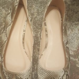 NEW Snake skin print pointy flats